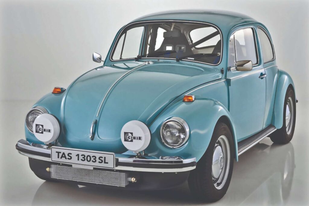 Plavi Volkswagen Buba proizveden u Tvornici Automobila Sarajevo (TAS). Fotografija Alija Akšamija.