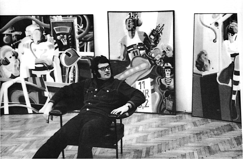 Alija Hafizović Haf sjedi u Umjetničkom paviljonu tokom samostalne izložbe 1973. godine.