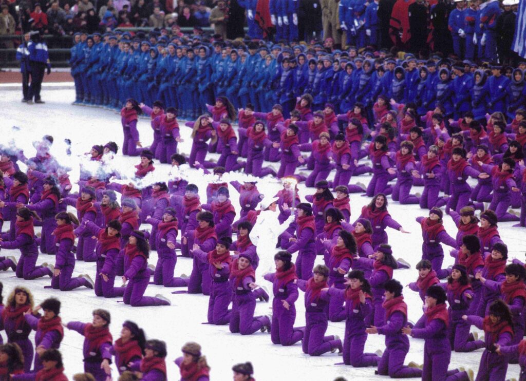 Stadion Koševo tokom ceremonije otvaranja Zimskih olimpijskih igara Sarajevo 1984.